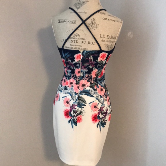 Guess floral dress - Picture 2 of 6